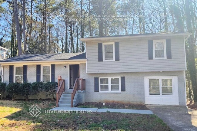 Building Photo - 3018 Battle Forrest Dr