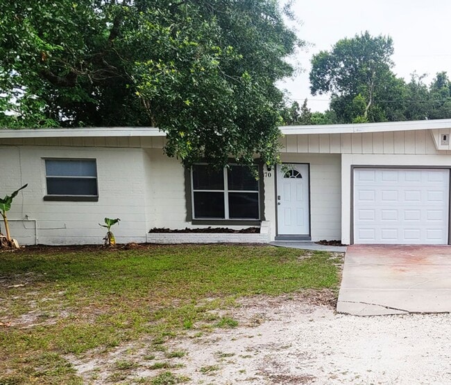 Primary Photo - 3 Bedroom 2 Bath with Fenced in Yard