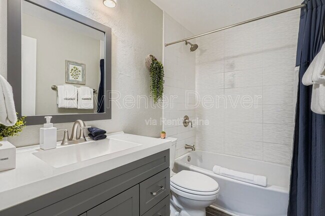 Building Photo - 1454 Ivy St