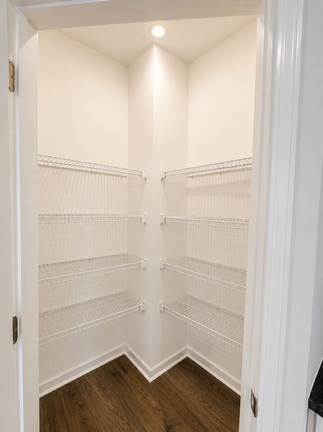 Building Photo - 2837 Rosehall