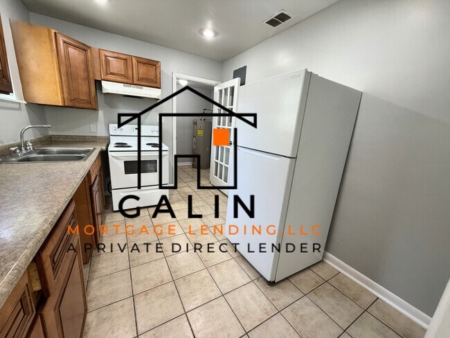 Building Photo - 1502 E 31st St