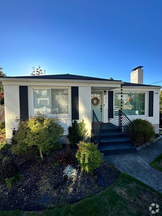 Building Photo - Madison Valley Bungalow