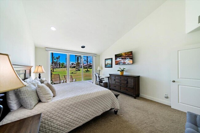 Building Photo - 38615 Palm Valley Dr