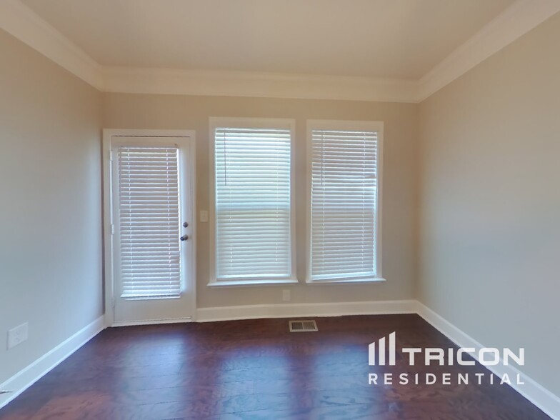 Building Photo - 6236 Everette Dr
