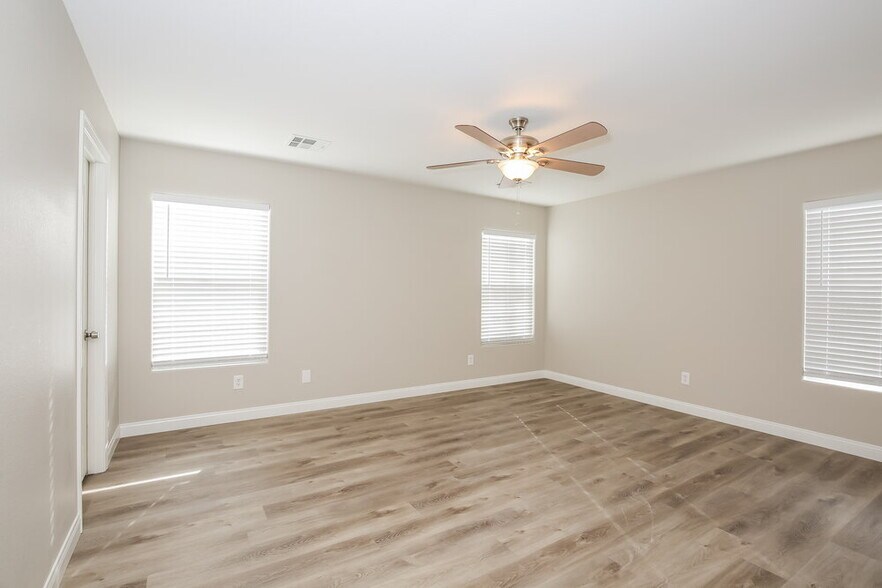 Building Photo - 9149 Spirit Canyon Ave