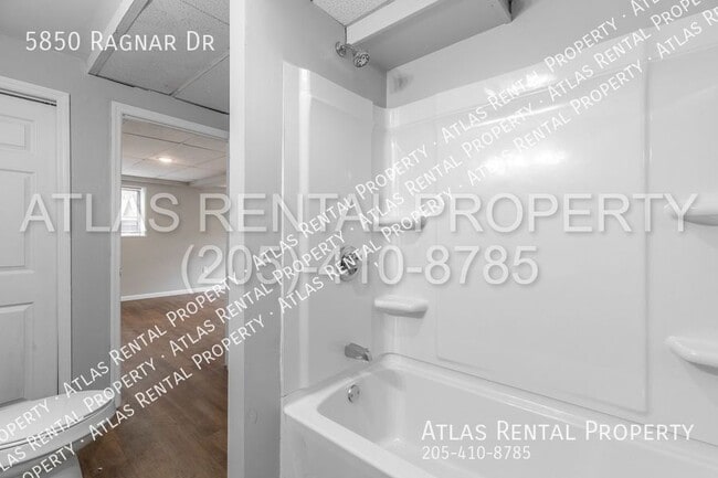 Building Photo - 5850 Ragnar Dr