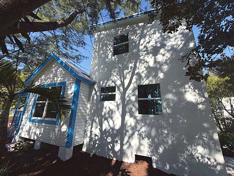 Building Photo - 3603 Charles Ave
