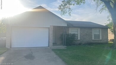 Building Photo - 6541 Wakefield Rd