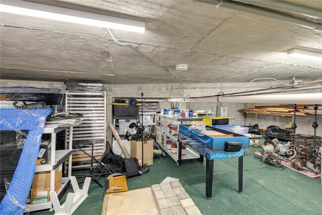 Building Photo - 13671 Deering Bay Dr