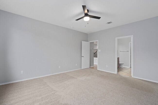Building Photo - 1132 Hyde Park Dr