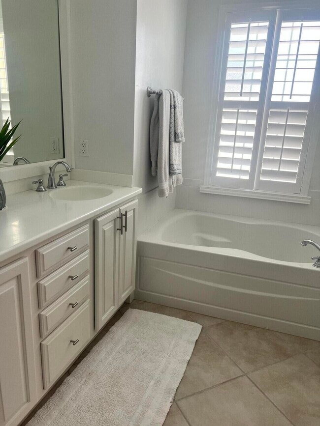 Building Photo - 3463 E Mallory Blvd