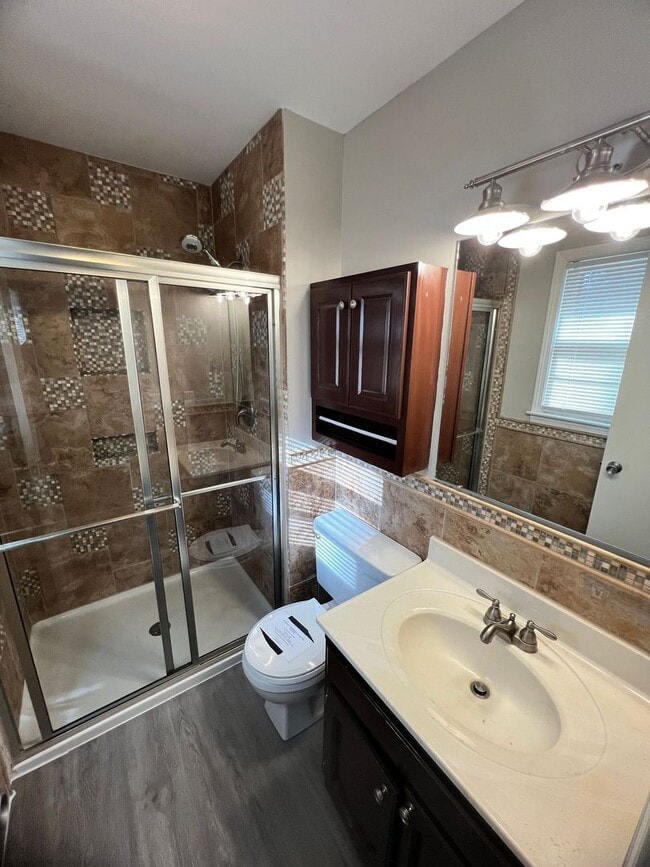 Building Photo - Beautiful Home with Two Living Rooms and Plenty of Outdoor Space