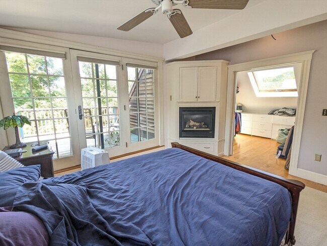 Building Photo - 17 Commonwealth Rd