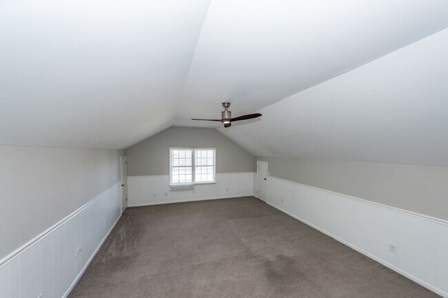 Building Photo - 176 Ponderosa Dr