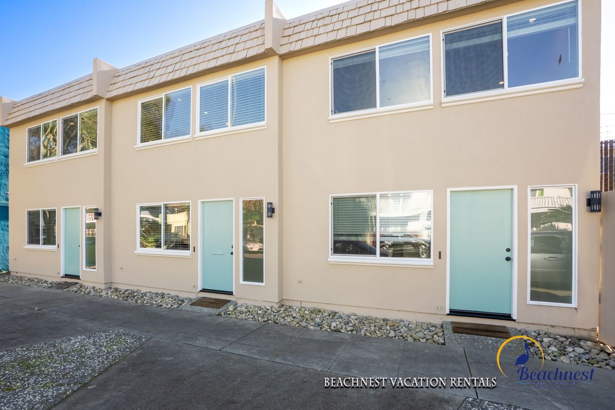 Building Photo - 112 Marina Ave