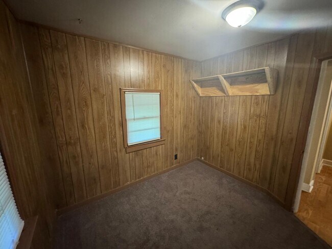 Building Photo - 3744 Greenway Pl