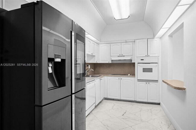 Building Photo - 19380 Collins Ave