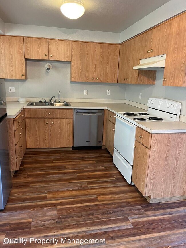 Building Photo - 3 br, 2 bath House - 7909 E Antelope Road