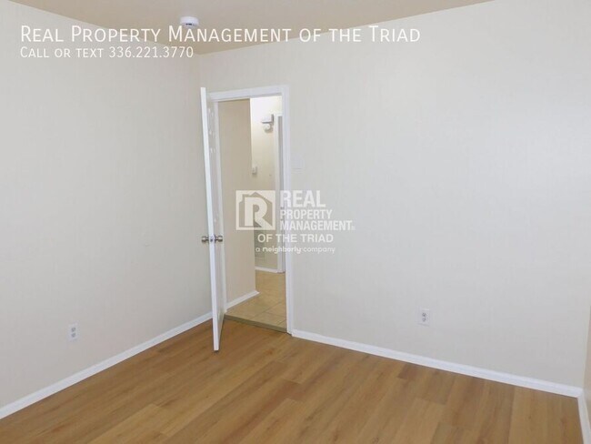 Building Photo - 4302 Parker St