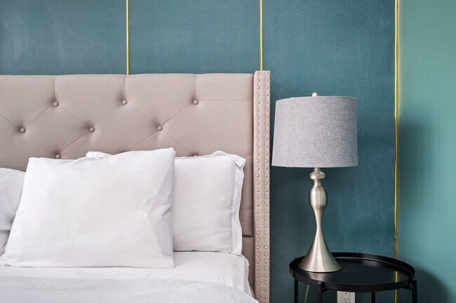 Building Photo - 215 Piedmont Ave NE