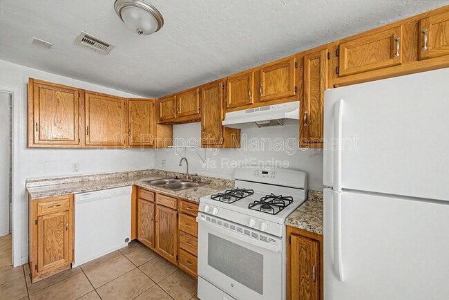 Building Photo - 1117 N 13th St