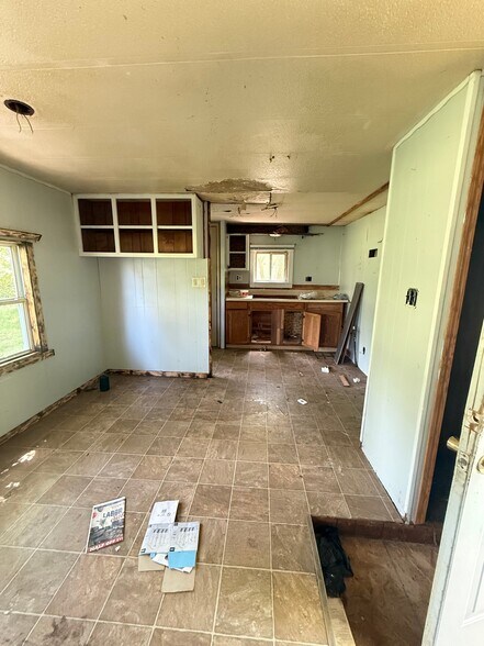 Building Photo - 1404 Rumbaugh Ln