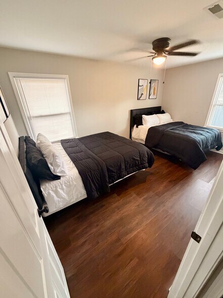 Building Photo - 310 Wimbledon Dr