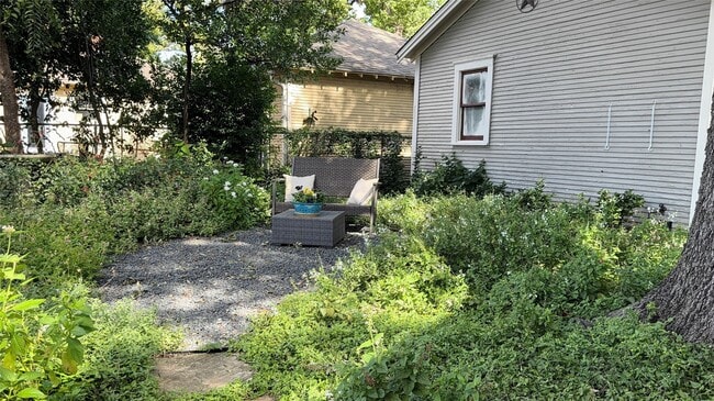 Building Photo - 1107 Walling St