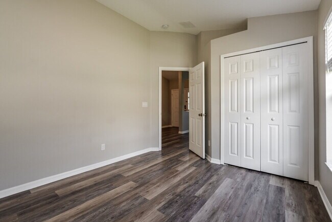 Building Photo - 25140 Chipshot Ct