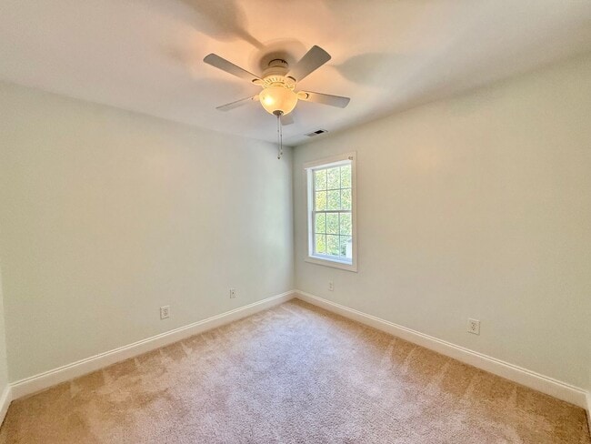 Building Photo - **OFFERING WAIVED APPLICATION FEES & $100 ...