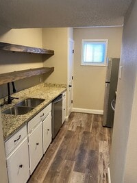 Building Photo - 110 Bailey St