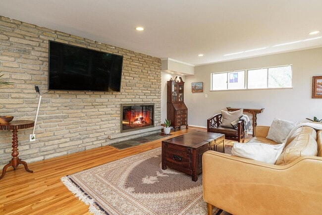 Building Photo - 55 S Merkle Rd