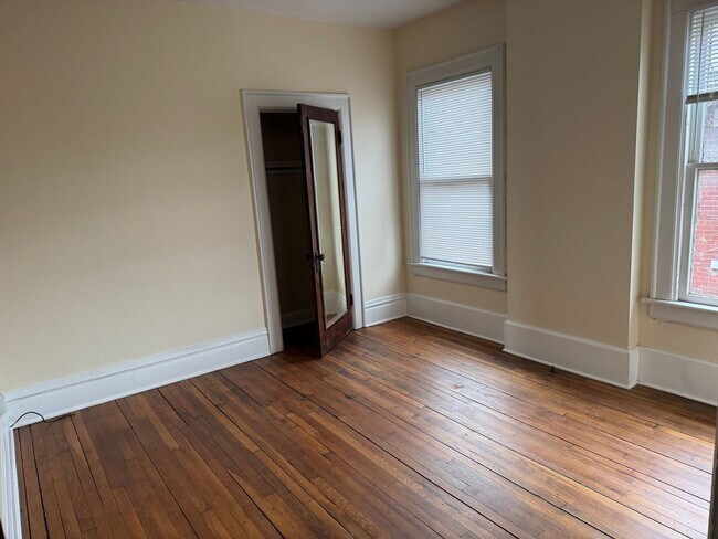 Building Photo - 1766-1768 Oak St