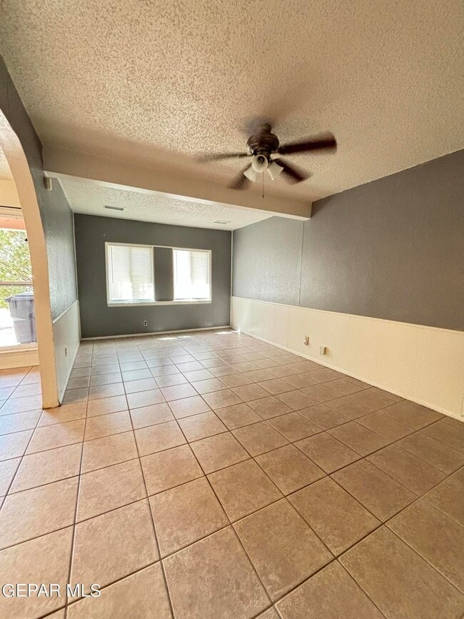 Building Photo - 10104 Alcan St