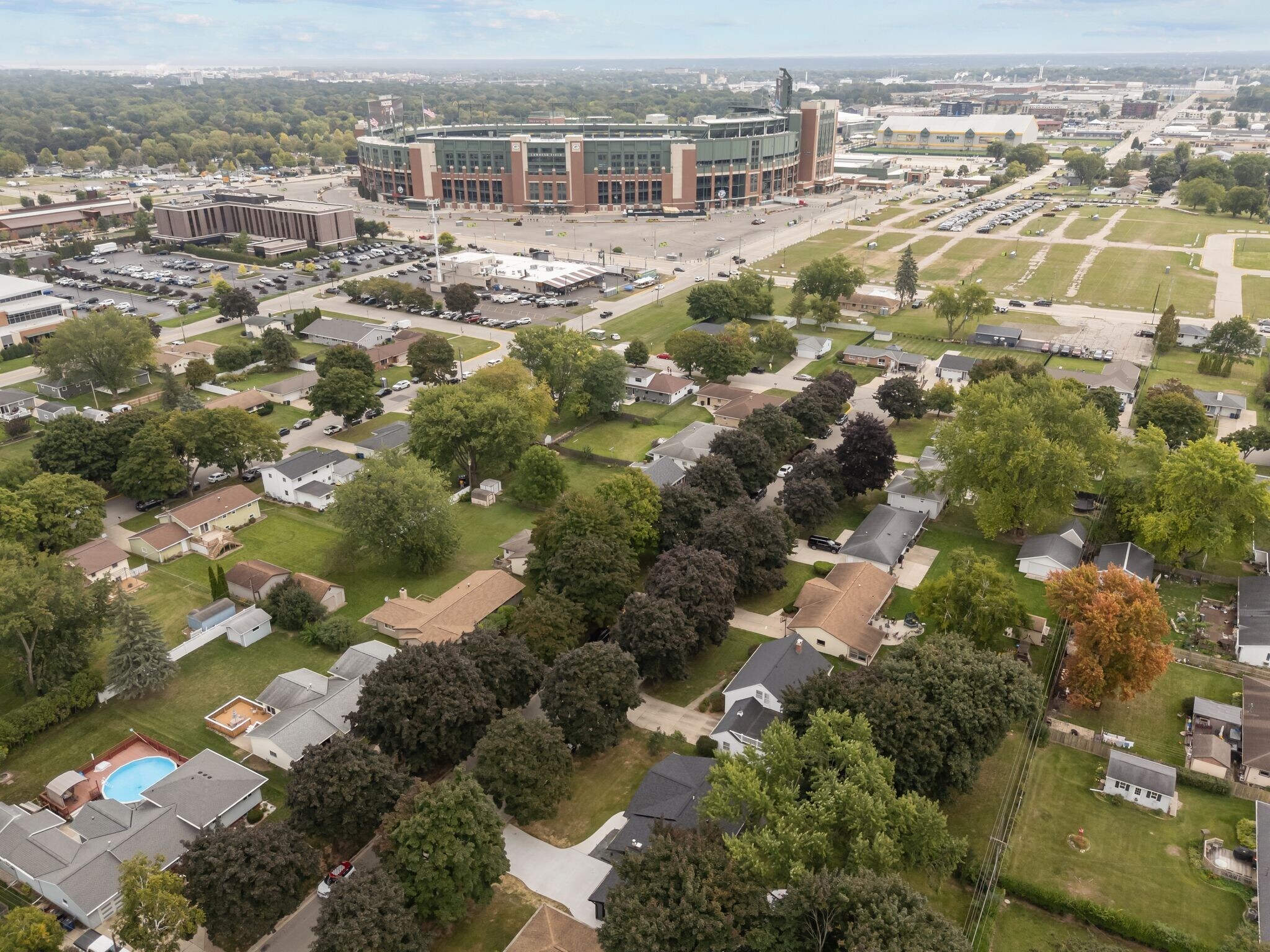 Building Photo - 1095 April Ln