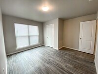 Building Photo - MOVE IN SPECIAL! Luxurious Duplex in Frenship ISD!