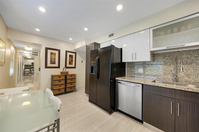 Building Photo - 800 Cypress Grove Dr