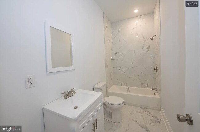 Building Photo - Charming 2BR Duplex in West Philadelphia