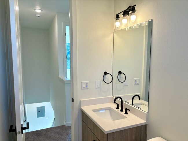 Building Photo - St. Johns Townhouse - Modern, Spacious, New Construction 2 Bedroom with A/C, Washer/Dryer, and Pr...