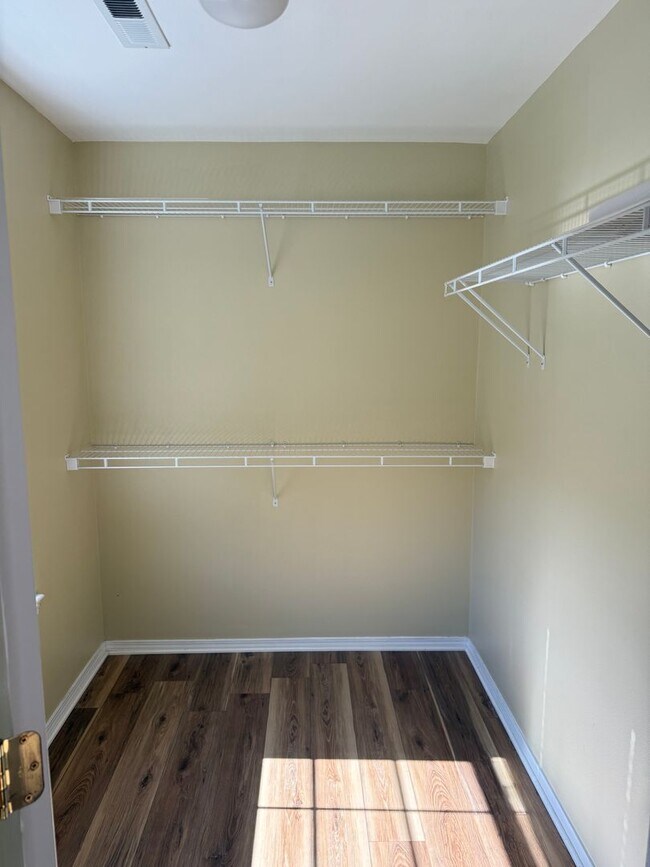 Building Photo - Mount Vernon 3 bedroom with large bonus room