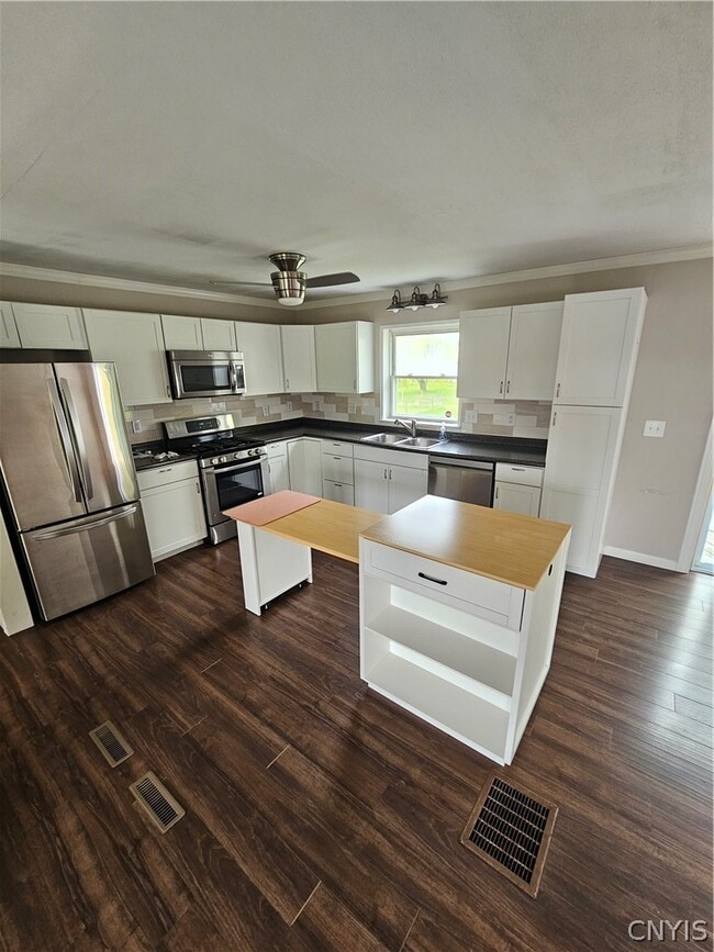 Building Photo - 8127 Schell Ave