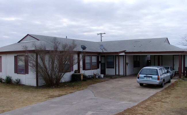 Building Photo - 804-804 Williamson Dr