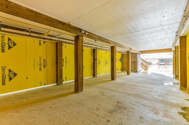 Building Photo - 4505 Bernardo De Galvez Ave