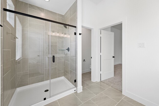 Building Photo - 21118 Medina River Dr