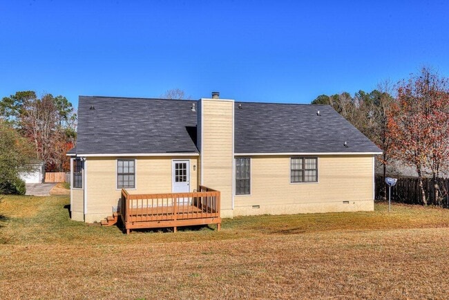 Building Photo - 670 Wellington Dr