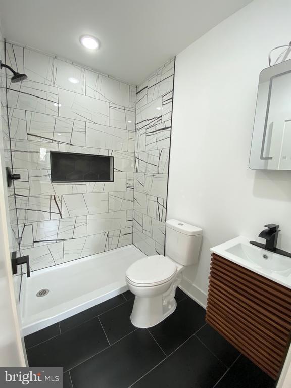 Building Photo - 2533 N 7th St