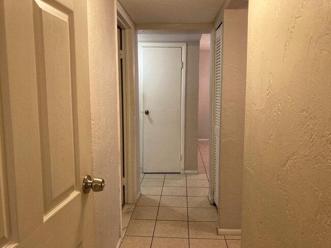 Building Photo - 609 SW 75th St