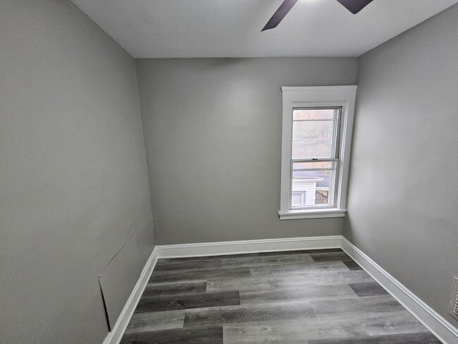 Building Photo - 3294 W 111th St