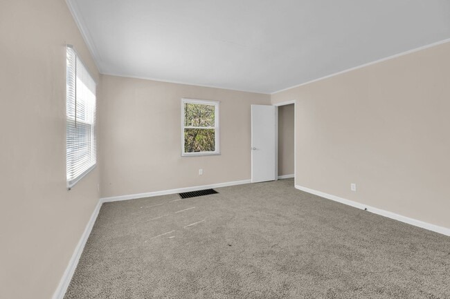 Building Photo - Colerain- Charming single-family home