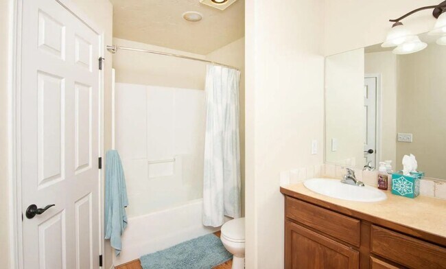 Building Photo - Spacious 4-Bedroom Home in Coeur d’Alene